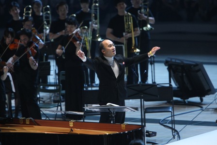 指揮：広上淳一