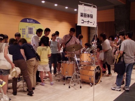 楽器体験コーナー